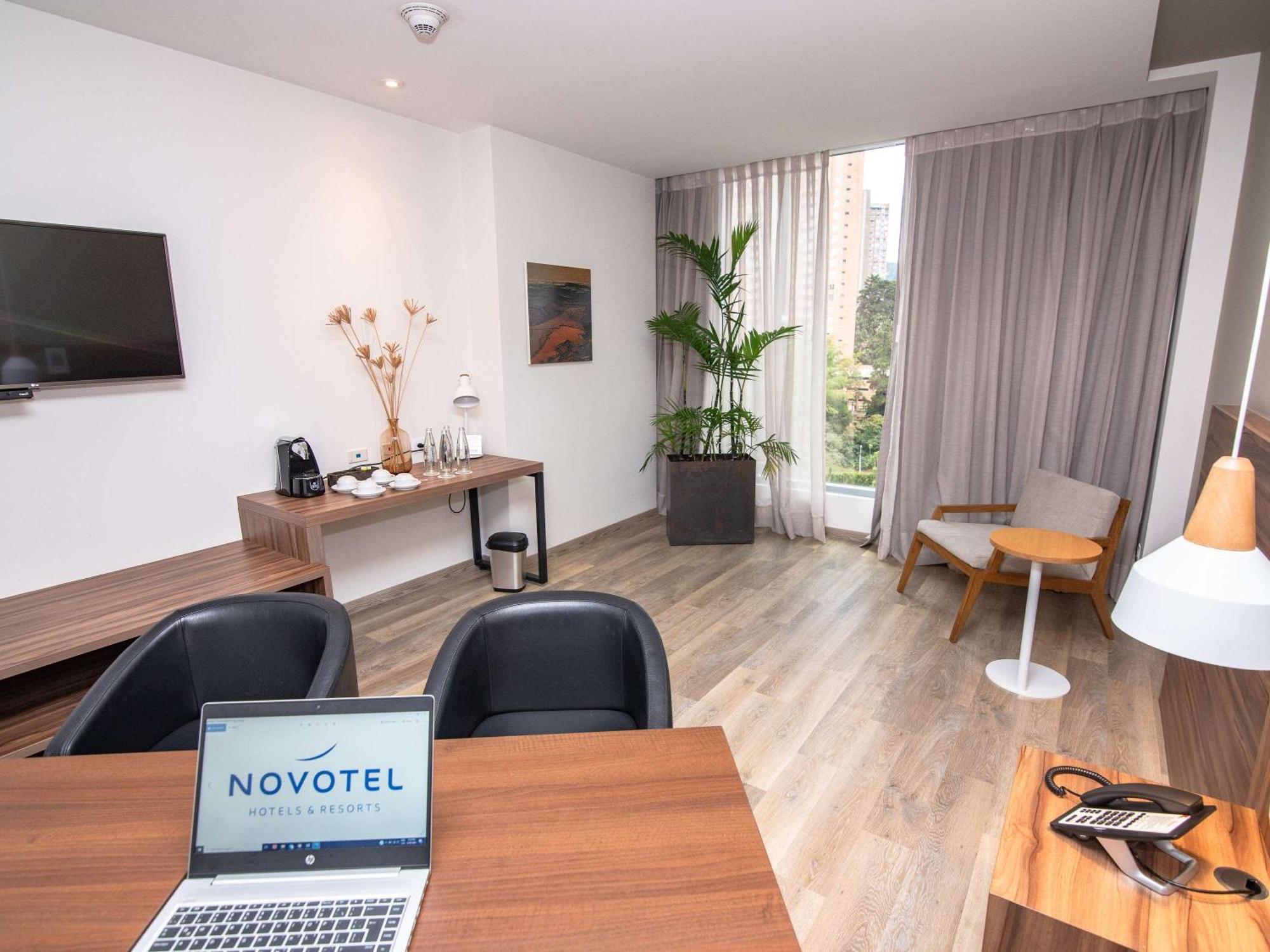 Novotel Medellin El Tesoro Экстерьер фото Suite