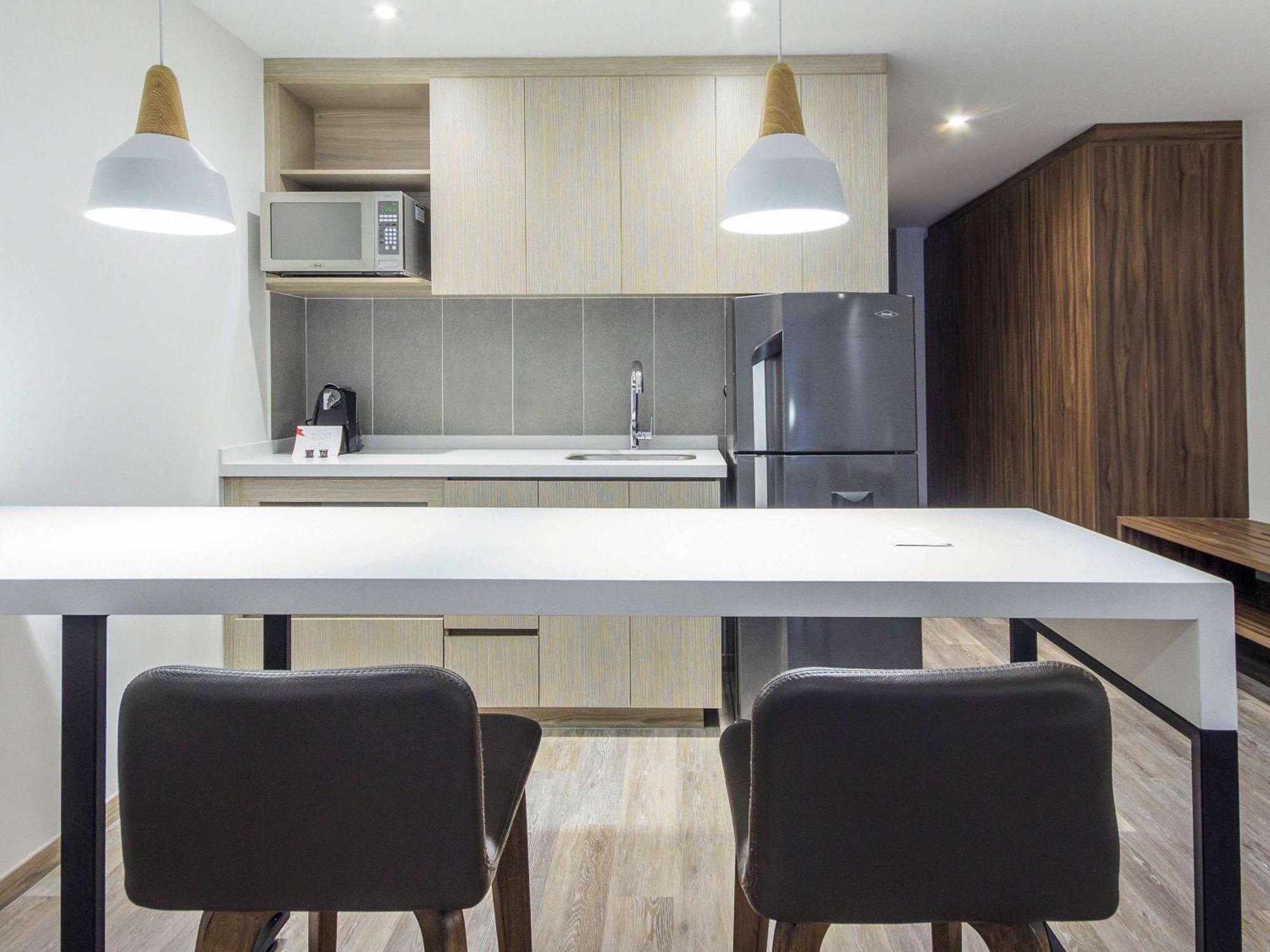 Novotel Medellin El Tesoro Экстерьер фото Kitchenette