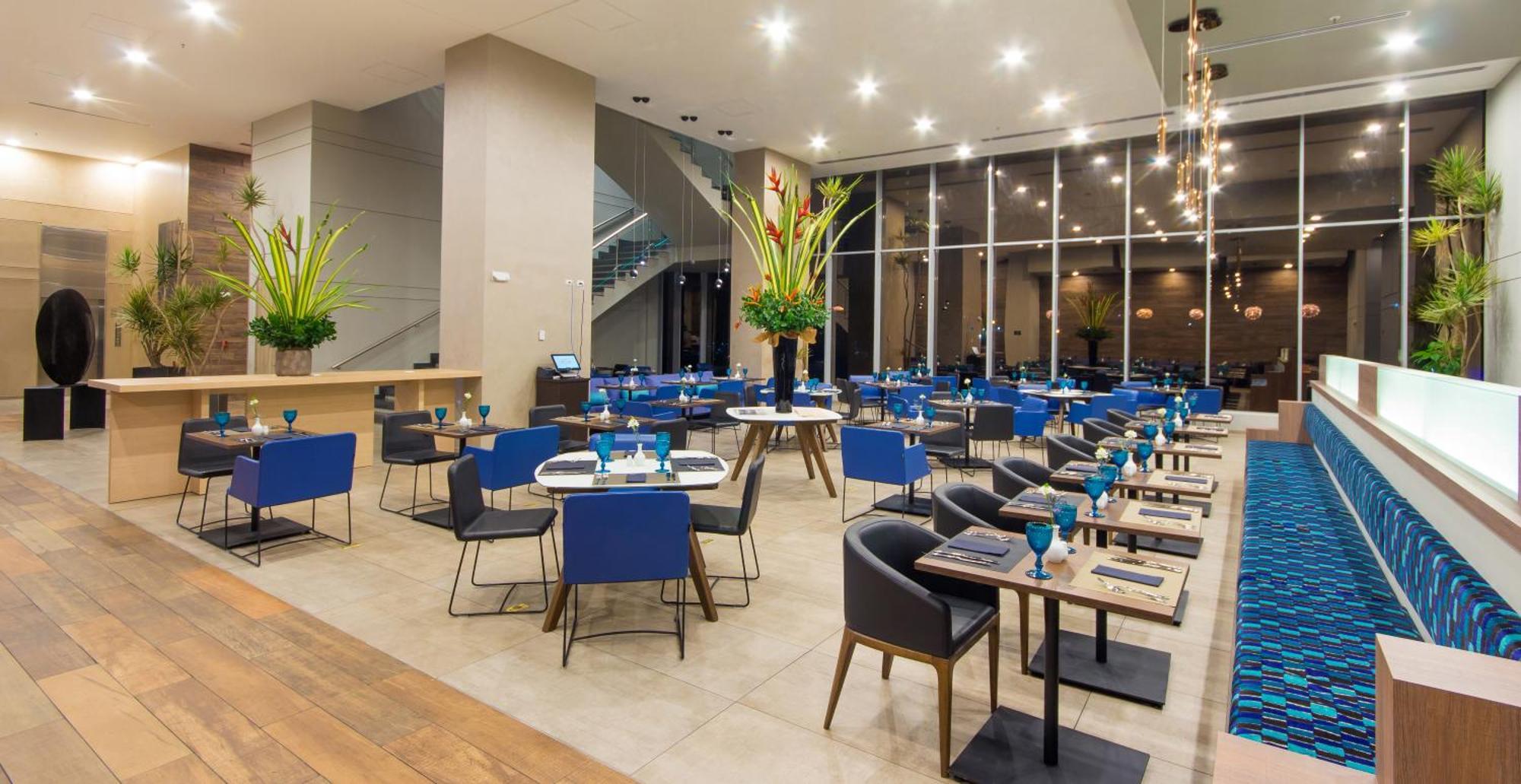 Novotel Medellin El Tesoro Экстерьер фото The Lounge at KLIA