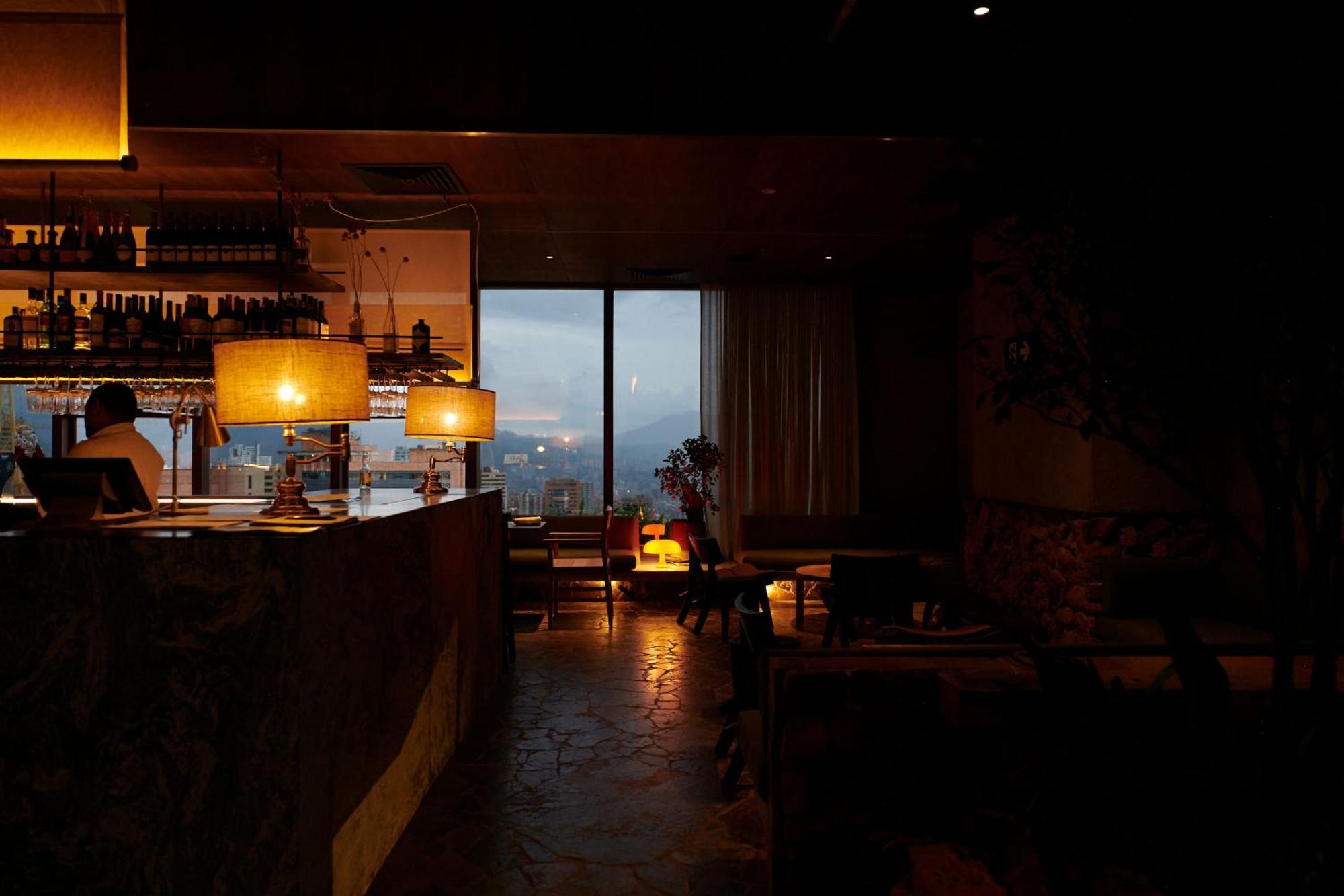 Novotel Medellin El Tesoro Экстерьер фото Interior of the restaurant